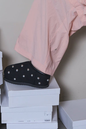 メゾンスペシャル/MAISON SPECIALのStuds Mouton Sabot Shoes/スタッズムートンサボ(130200/130201)