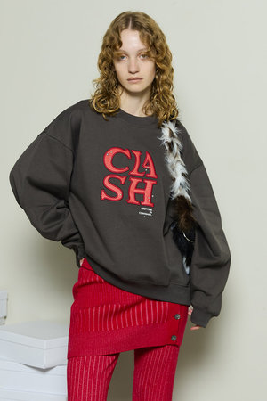 メゾンスペシャル/MAISON SPECIALのCLASH Logo Stud Sweatshirt/CLASHロゴスタッズスウェット(110100/110105)