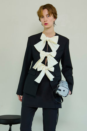 メゾンスペシャル/MAISON SPECIALの【予約販売】No-Collar 2WAY Ribbon Jacket/ノーカラー2WAYリボンジャケット