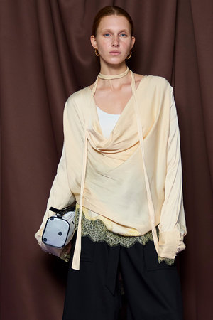 メゾンスペシャル/MAISON SPECIALの【予約販売】Lace combo drape shirt/レースコンビドレープシャツ(110400/110403)