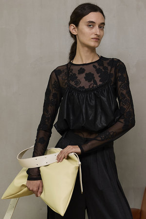 メゾンスペシャル/MAISON SPECIALの【予約販売】Gathered Balloon Vegan Leather Bustier/ギャザーバルーンフェイクレザービスチェ(110400/110401)