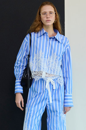 メゾンスペシャル/MAISON SPECIALのStriped Lace Shirt/ワイドスカラップレースシャツ(110400/110403)