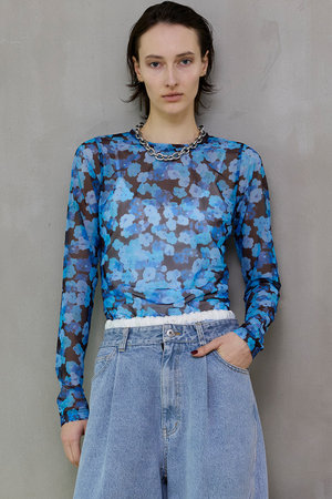 メゾンスペシャル/MAISON SPECIALの【予約販売】Flower Print Tops/ブラーフラワープリントトップス(110100/110103)