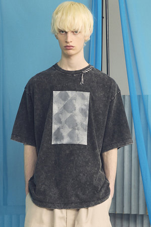 メゾンスペシャル/MAISON SPECIALの【予約販売】【UNISEX】Fade Abstract Hand-Printed Prime-Over Stitched Crew Neck T-shirt/フェードアブストラクトハンドプリントプライムオーバーステッチクルーネックTシャツ(110100/110102)