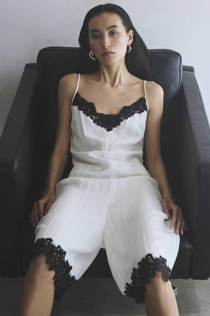 メゾンスペシャル/MAISON SPECIALのLace Trim Short Jumpsuit/レーストリムショートジャンプスーツ(110600/110606)