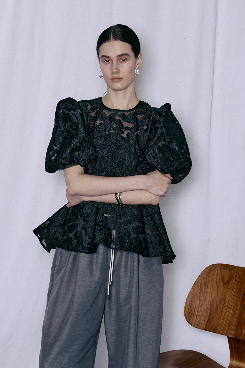 MAISON SPECIAL(メゾンスペシャル)｜Sheer Flower Jacquard Blouse