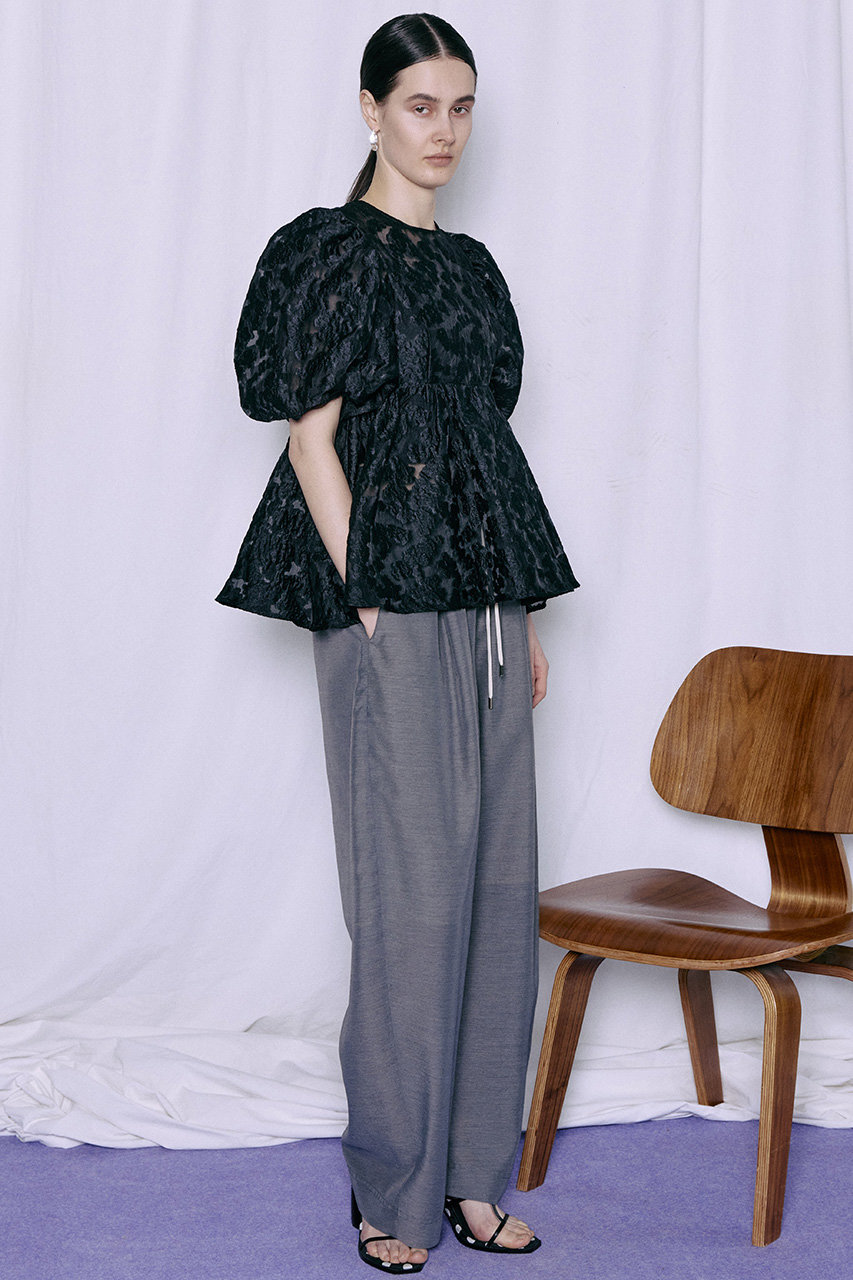 ブルレア Dot Jacquard Blouse ブラウス 五分袖 F 黒 ジオメトリックジャカード ペプラム半袖ブラウス(51643121-2024