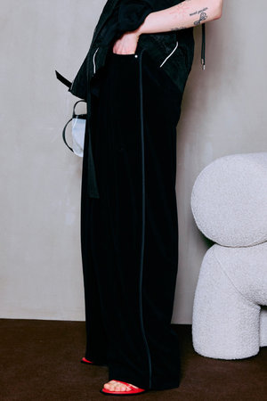 メゾンスペシャル/MAISON SPECIALのBalloon Pile Pants/バルーンパイルパンツ(110600/110601)