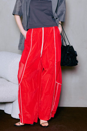 メゾンスペシャル/MAISON SPECIALのMesh Sporty Balloon Pants/メッシュスポーティバルーンパンツ(110600/110601)