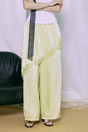 メゾンスペシャル/MAISON SPECIALのWrap Satin Lace Pants/ラップサテンレースパンツ(110600/110601)