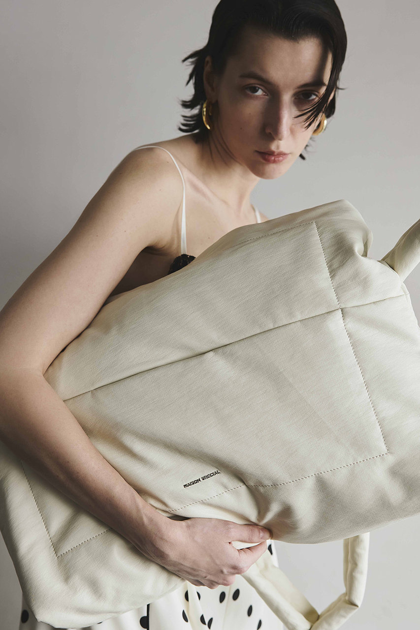 MAISON SPECIAL(メゾンスペシャル)｜Faux Leather Big Pillow Bag