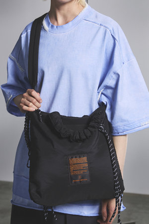 メゾンスペシャル/MAISON SPECIALの【予約販売】【UNISEX】【THEATRE PRODUCTS】Collaboration Multiway Puffer Small Tote Bag(120200/120201)