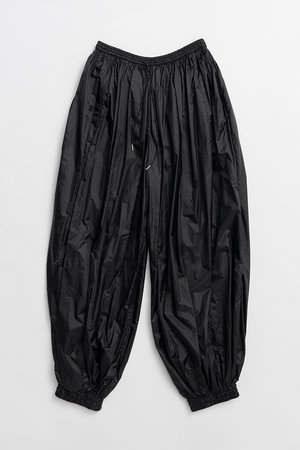 メゾンスペシャル/MAISON SPECIALのSheer Nylon Balloon Pants/シアーナイロンバルーンパンツ(110600/110601)