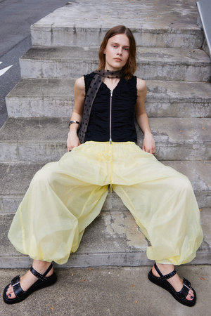 メゾンスペシャル/MAISON SPECIALのSheer Nylon Balloon Pants/シアーナイロンバルーンパンツ(110600/110601)
