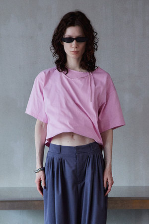 メゾンスペシャル/MAISON SPECIALの【予約販売】Cashmere Neck Short T-Shirt/カシュクールネックショートTシャツ(110100/110102)