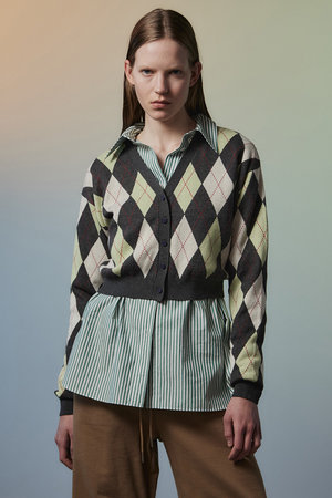 メゾンスペシャル/MAISON SPECIALの【予約販売】Argyle Cardigan/アーガイルカーデ(110300/110303)