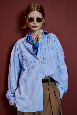 メゾンスペシャル/MAISON SPECIALの【予約販売】Frill Oxford Overshirt/フリルオックスオーバーシャツ(110400/110403)