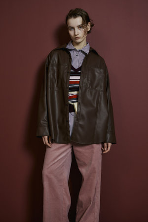 メゾンスペシャル/MAISON SPECIALの【予約販売】Faux Leather Overshirt/フェイクレザーオーバーシャツ(110400/110403)