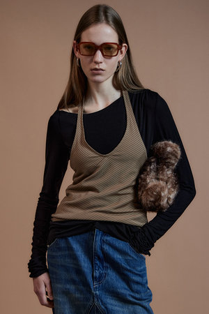メゾンスペシャル/MAISON SPECIALの【予約販売】Border Halter Layered Off-Shoulder Top/ボーダーホルターレイヤードオフショルTOP(110100/110103)