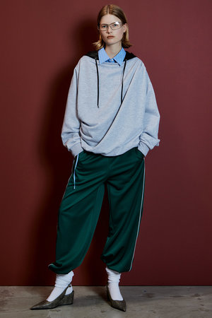 メゾンスペシャル/MAISON SPECIALの【予約販売】Tulle Side Line Jersey Pants/チュールサイドラインジャージパンツ(110600/110601)