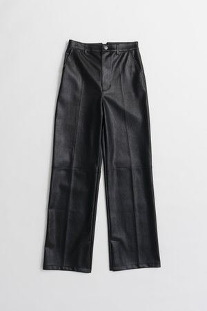 メゾンスペシャル/MAISON SPECIALのStraight Faux Leather Pants/ストレートフェイクレザーパンツ(110600/110601)
