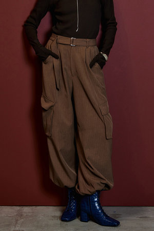 メゾンスペシャル/MAISON SPECIALのBelted Suiting Cargo Pants/ベルテッドスーチングカーゴパンツ(110600/110605)