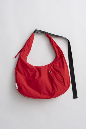 メゾンスペシャル/MAISON SPECIALのNylon Round Shoulder Bag/ナイロンラウンドショルダーバッグ(120100/120101)