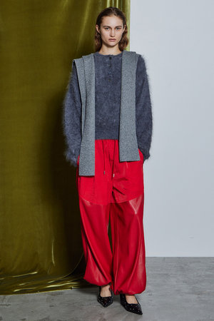 メゾンスペシャル/MAISON SPECIALの【予約販売】Faux Leather Docking Volume Pants / フェイクレザードッキングボリュームパンツ(110600/110601)