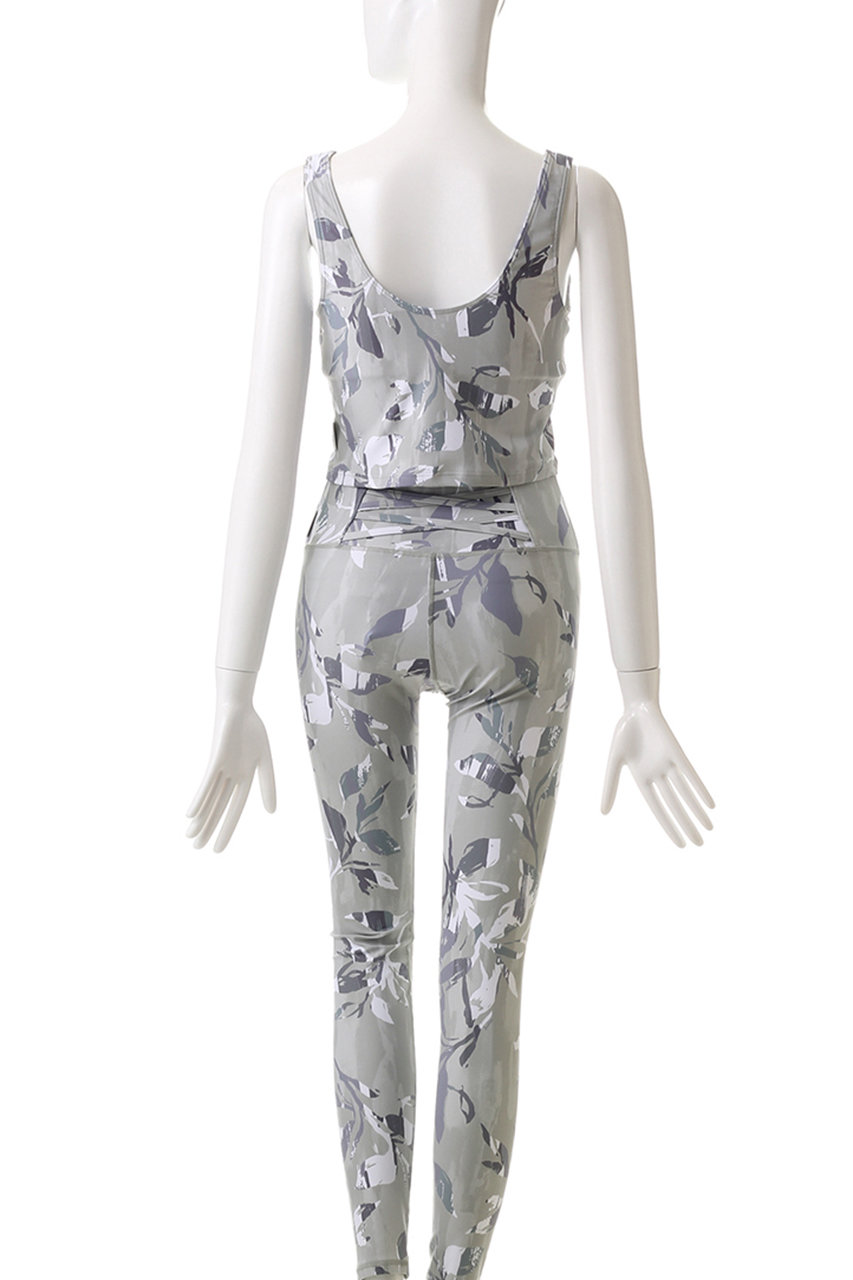 新品 ジュリエ おしゃれなアート柄 上下セット 新品 ジュリエ おしゃれなアート柄 上下セット