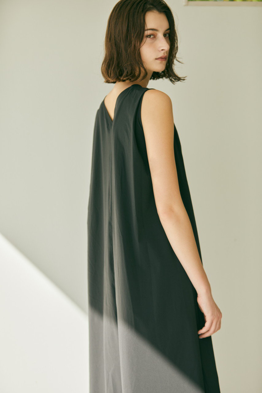 Julier(ジュリエ)｜Play撥水ノースリーブワンピース/ベージュ の