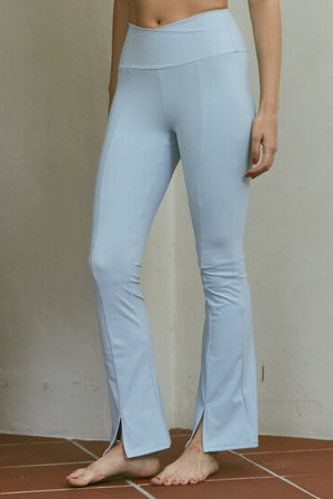 ジュリエ/JulierのYOGA FITフレアレギンス(180100/180103)