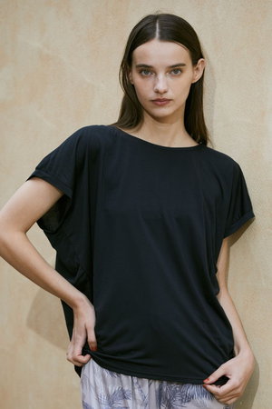 ジュリエ/Julierのマイクロ天竺ドレープトップス