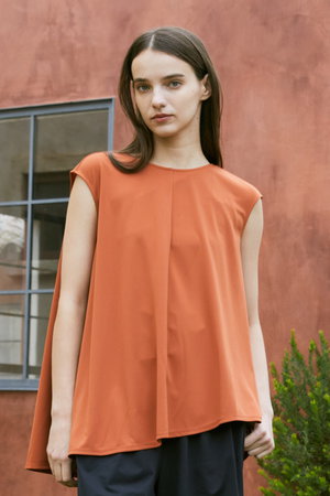 ジュリエ/Julierのフロウムースフレアプルオーバー