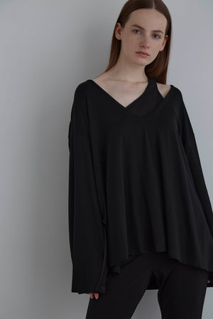 ル フィル/LE PHILのＶネックライトジャージートップス(110100/110103)