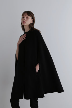 LE PHIL】ボアケープアウター2023 完売品