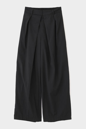 ル フィル/LE PHILのクリスピーナイロンパンツ(110600/110601)