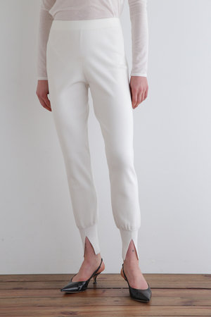 ヴィスニットパンツ