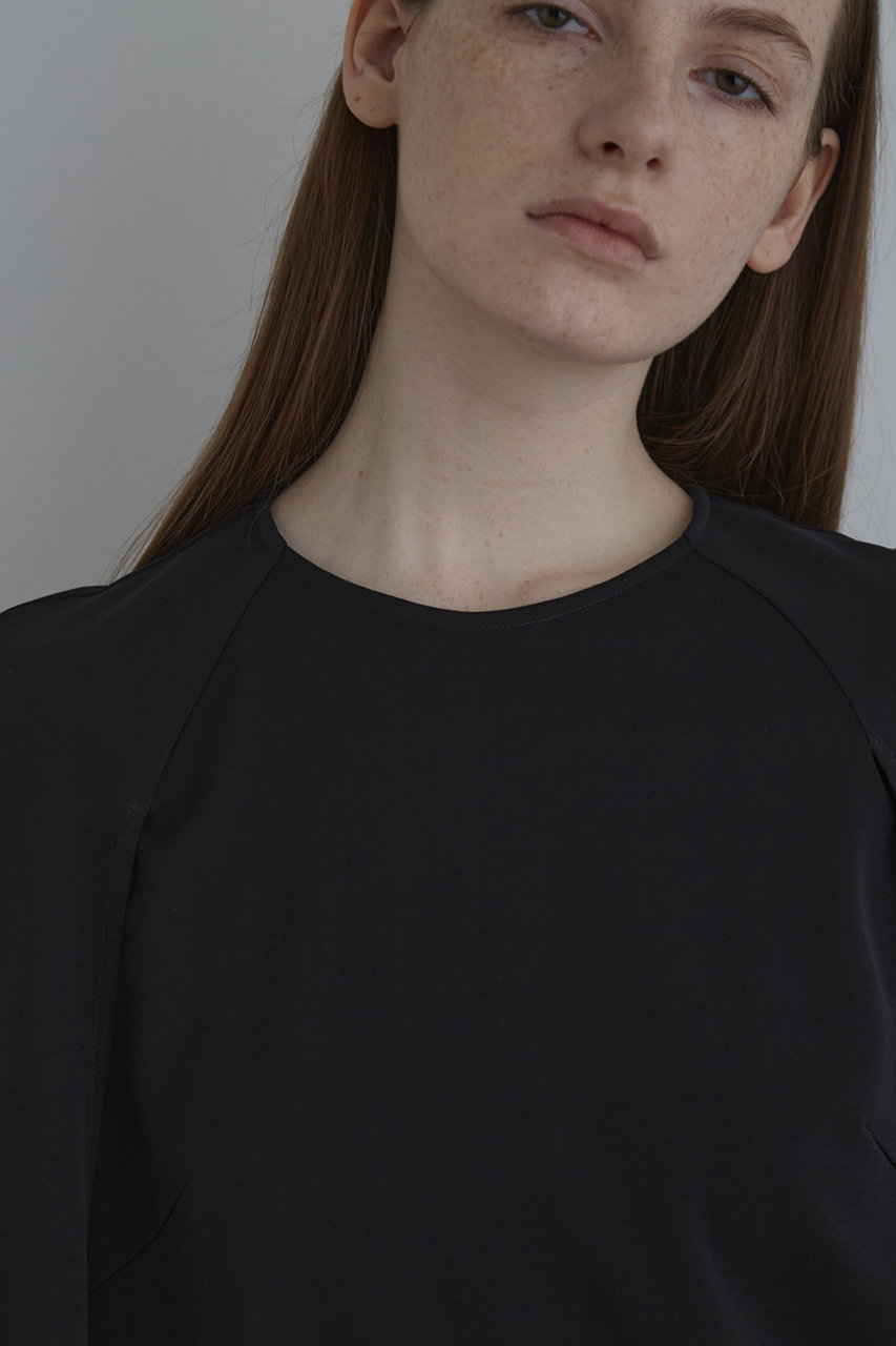 LE PHIL(ル フィル)｜ケープドレス/ブラック の通販｜ELLESHOP