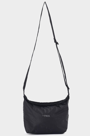 ル フィル/LE PHILの《LE PHIL SPORTS》ライトタフタサコッシュ(120100/120103)