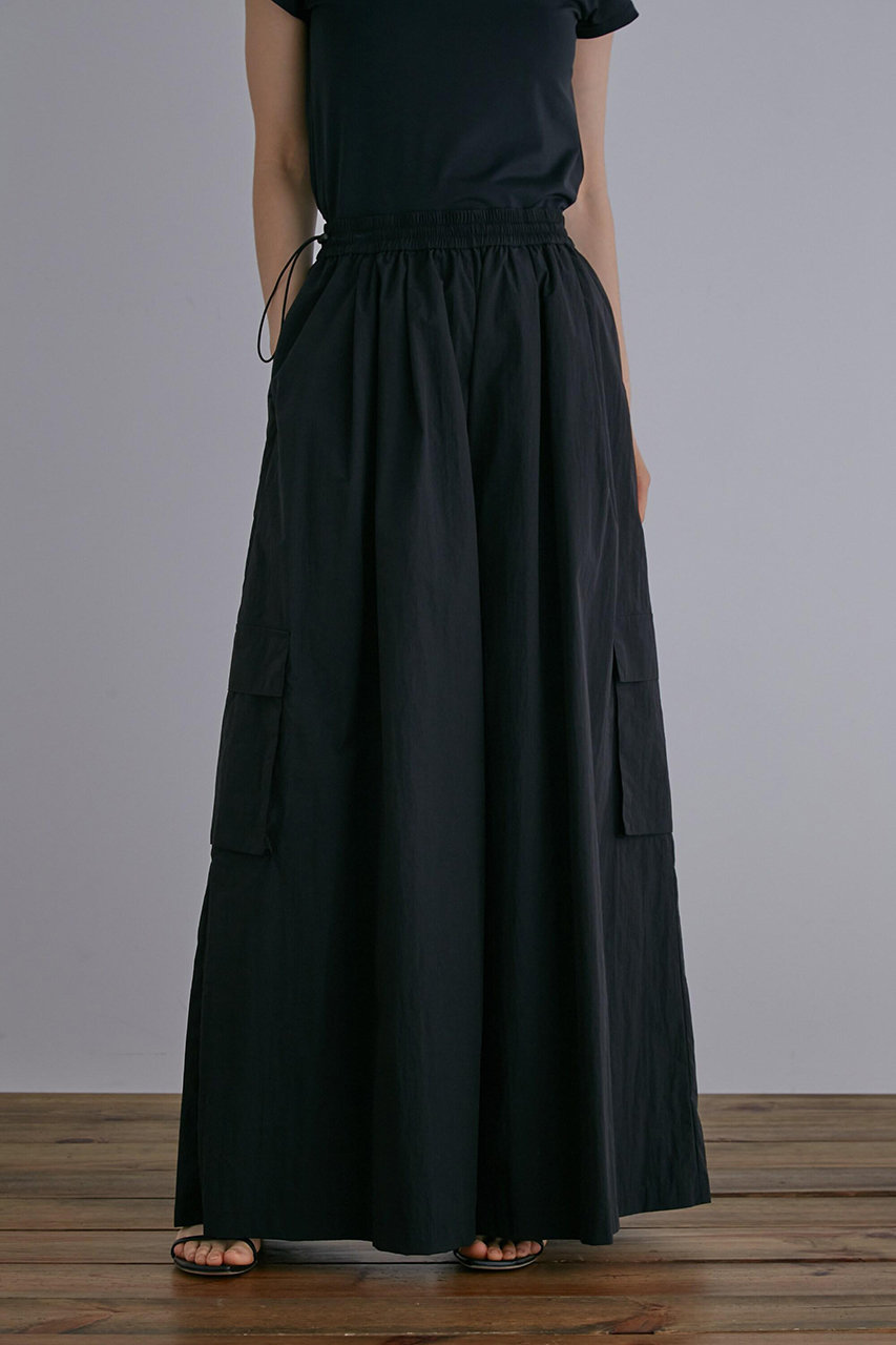 ル フィル/LE PHILの《LE PHIL》ライトナイロンワイドパンツ(ブラック/5344130401)