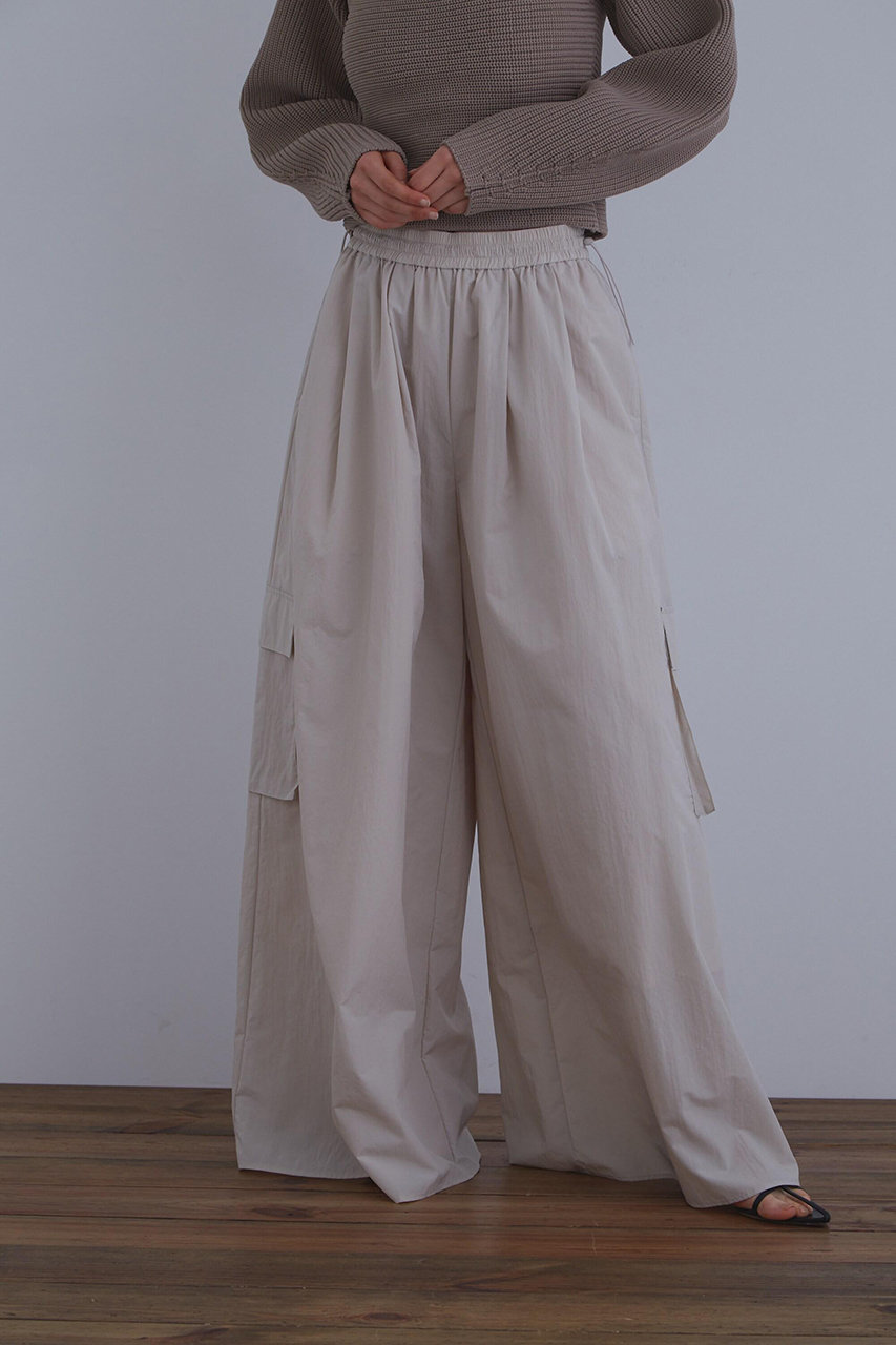 ル フィル/LE PHILの《LE PHIL》ライトナイロンワイドパンツ(ベージュ/5344130401)