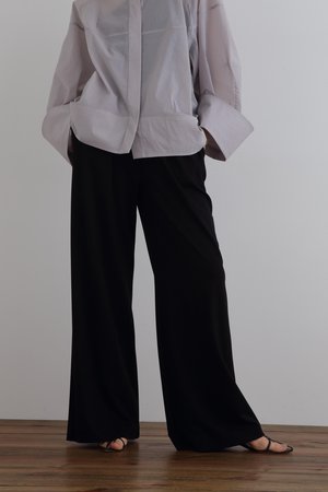 ル フィル/LE PHILのヴィスポンチワイドパンツ(110600/110601)