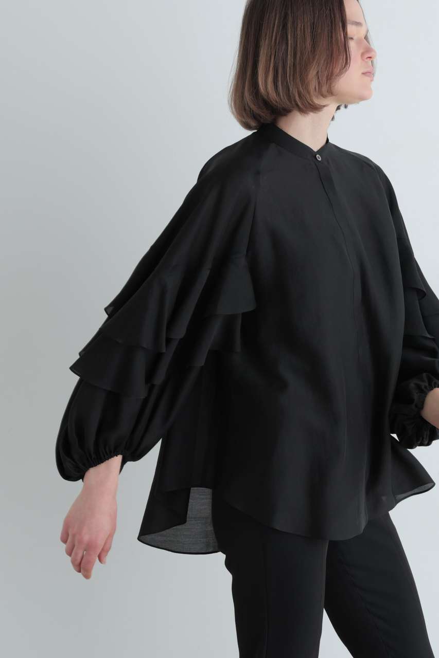 LE PHIL(ル フィル)｜【予約販売】スタンドカラーフリルブラウス