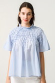 BEJART CHAMBRAY スモッキング刺しゅう ハイネックブラウス