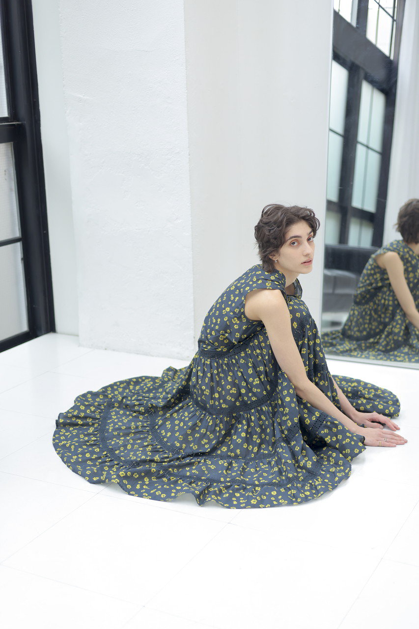 【極美品】25SS マーレット Vネック ティアード シャンブレードレス L Merlette(マーレット)｜WALLIS PRINT フラワープリント Vネック