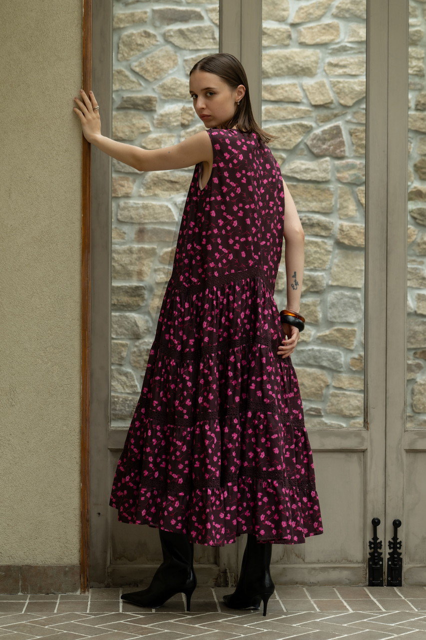 Merlette(マーレット)｜WALLIS PRINT フラワープリント Vネック