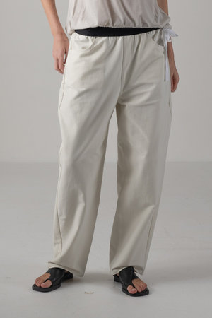 コグ ザ ビッグスモーク/COGTHEBIGSMOKEの【1/9 8:00販売開始】【予約販売】17 NOEL BARREL TROUSERS(110600/110601)