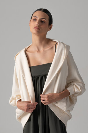 コグ ザ ビッグスモーク/COGTHEBIGSMOKEの【予約販売】53 NICOLETTE BORERO HOODY(110100/110104)