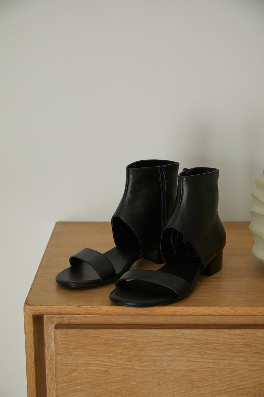 Flat ankle sandal / サンダル