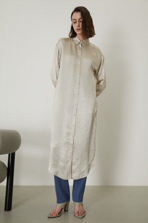 リムアーク/RIM.ARKのWasher satin shirt OP/ワンピース(110500/110503)